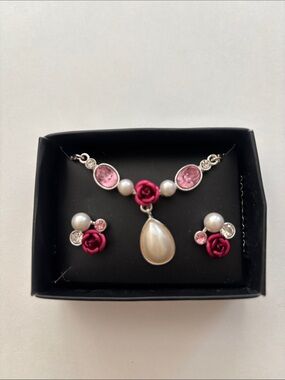 Pearl Teardrop Necklace & Rose Stud Earrings Set in Pink and White
